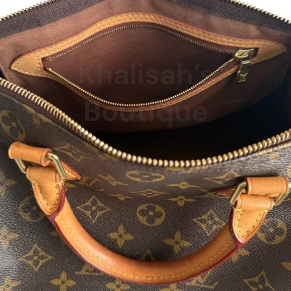 Authentic Louis Vuitton Monogram LV Speedy 30 in Excellent Condition - Picture 11 of 16